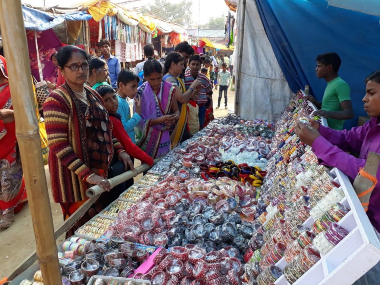 34/5000 chhuttee ke din uthaaya mele ka lutph Celebration of the fair on the day of the holiday