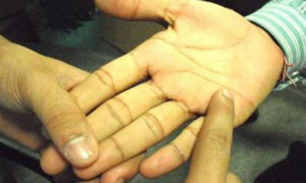 according to palmistry these heart line indicate difficult to becomes a father