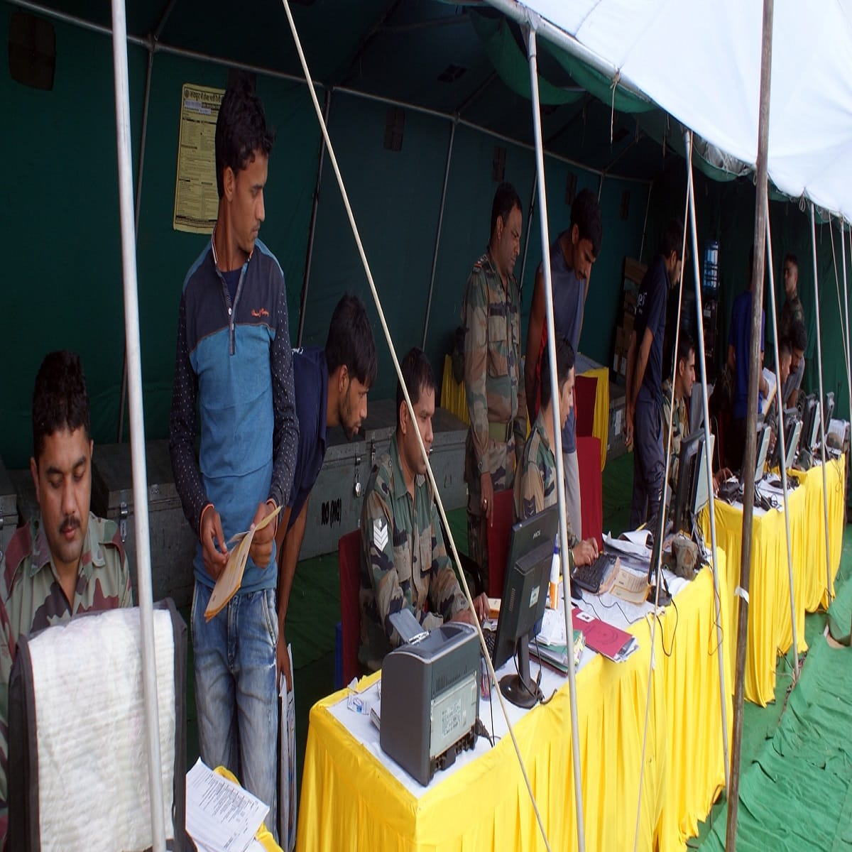 indian army recruitment 2017- youth showed power and ambition in sena bharti rally  jaipur 