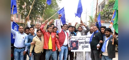people protested outside kumar vishwas's home for a bad comment on ambedkar