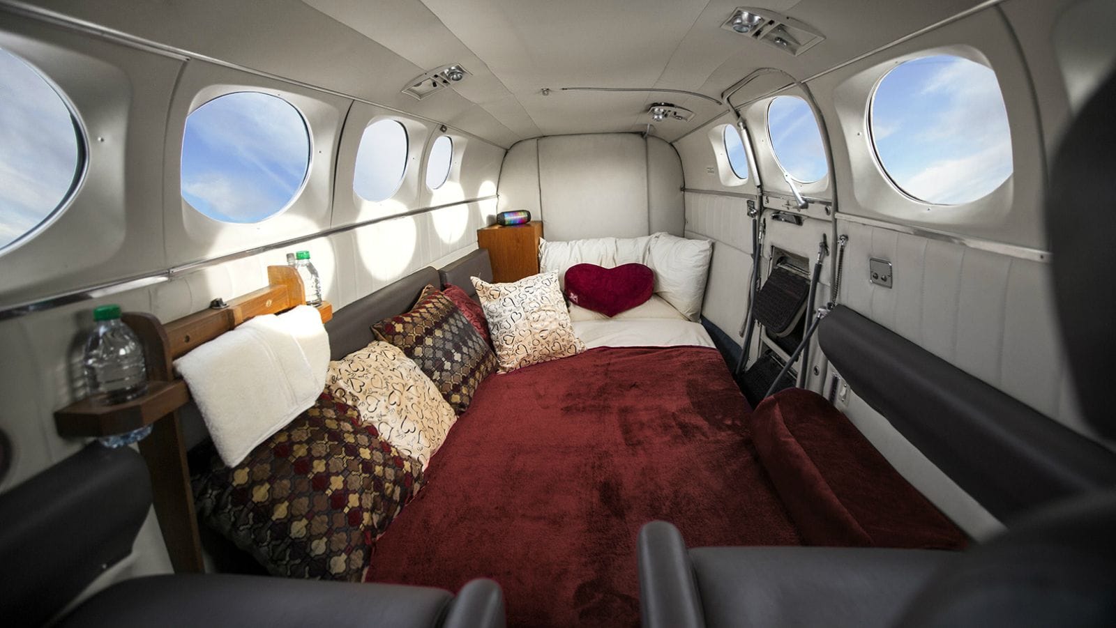 Flamingo air start mile high club for couples who want to make physical relationship in the sky
