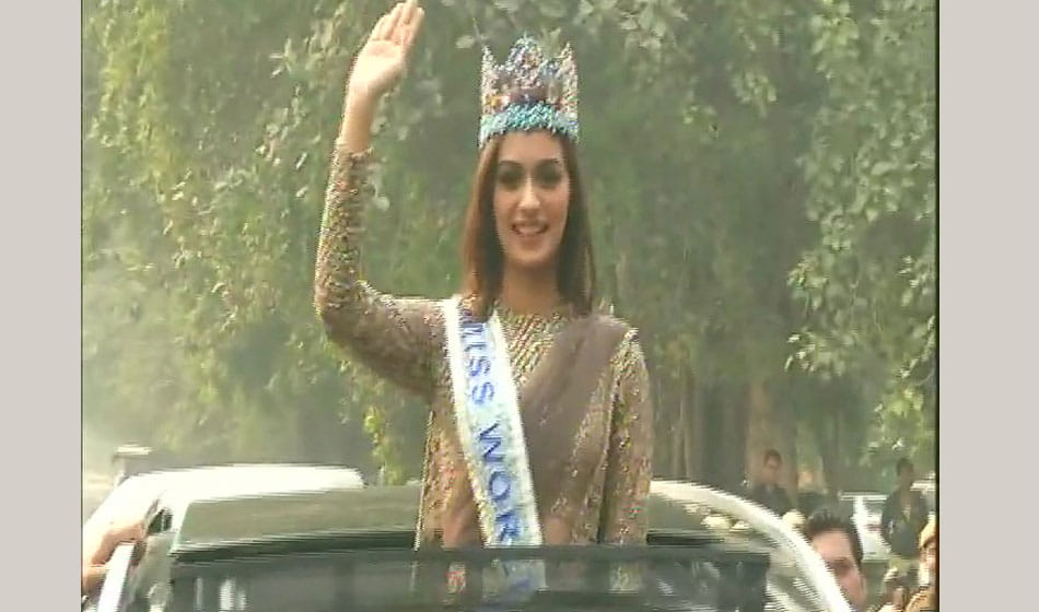 MissWorld 2017 Manushi Chillar reached at her residence in Delhi