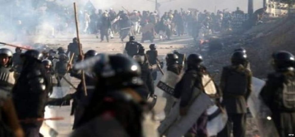 Baloch fighters attack Pak military camp 16 killed