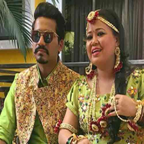 RAKHI SAWANT NAAGIN DANCE IN MEHANDI CEREMONY OF BHARTI