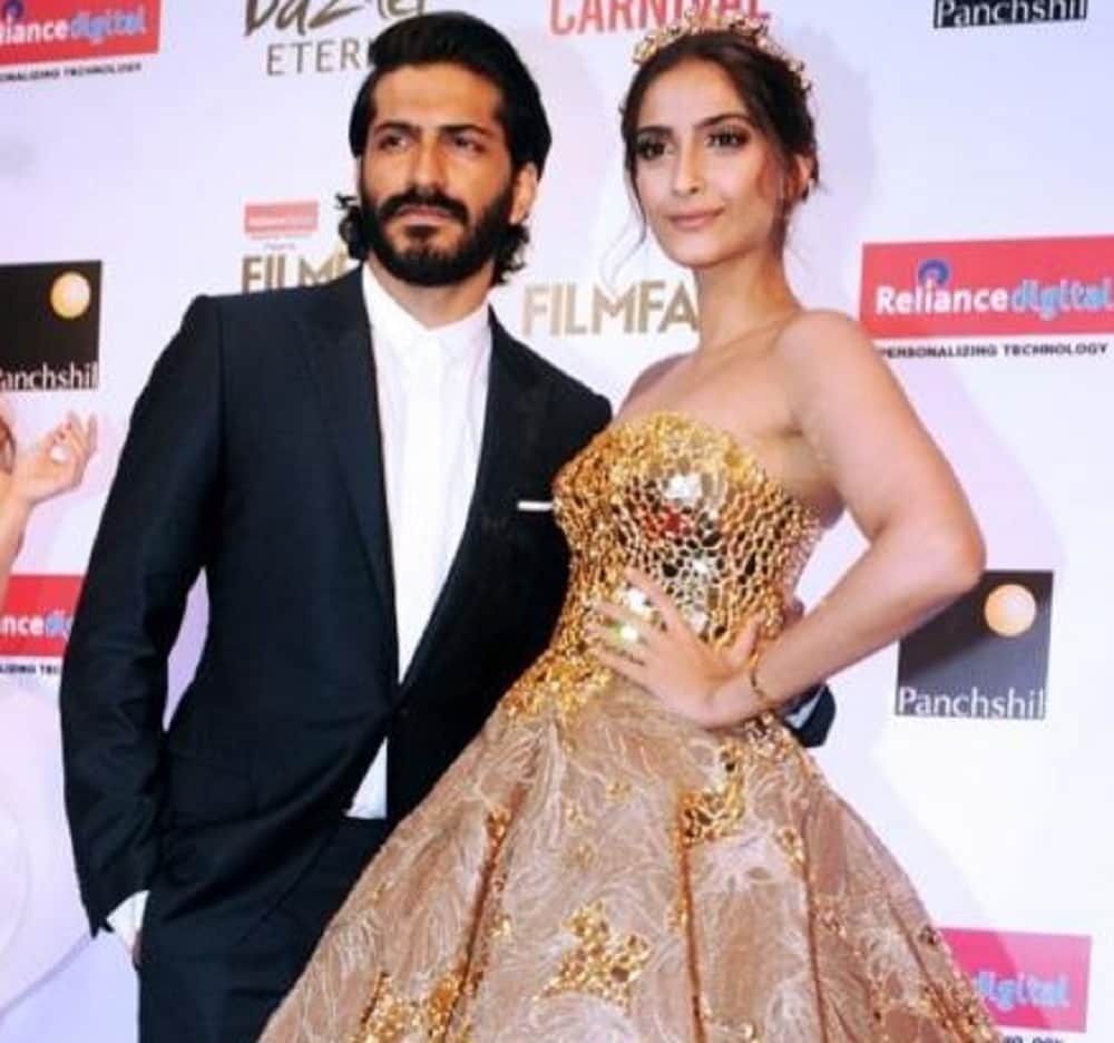 Soha Ali Khan birthday special these are bollywood flop brothers and sisters