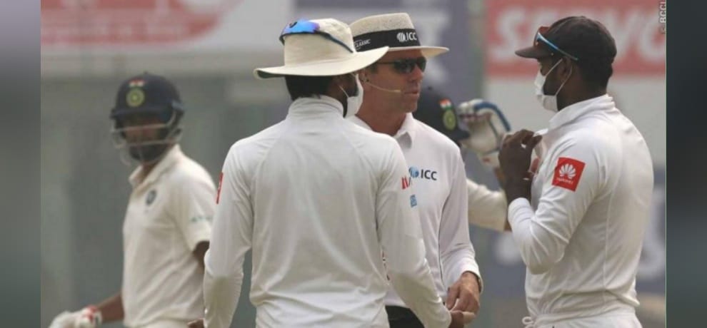 sri lankan players wore mask due to pollution in between the match in firozshah kotla