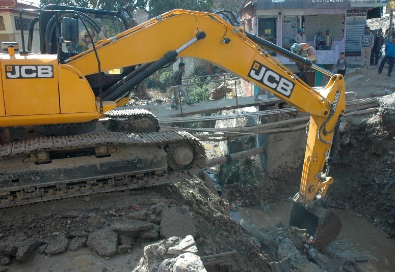 Preparation of new bridge in Pandegaon