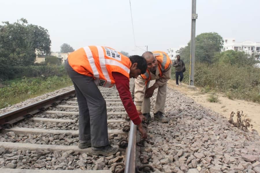 Conspiracy of the big rail accident failed in lucknow