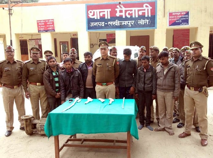 मुठभेड़ के बाद पुलिस ने दबोचा अंतर्जनपदीय चोरों का गैंग..