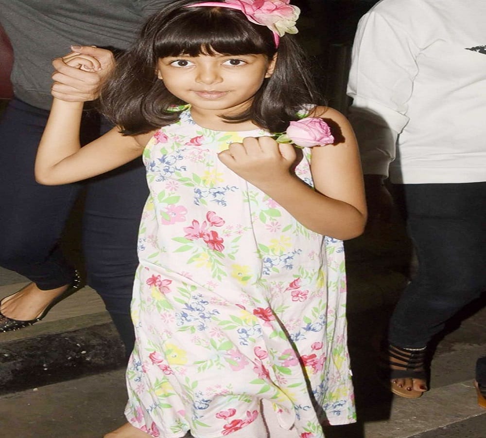aishwarya rai attends cousin wedding with aaradhya bachchan and vrinda rai