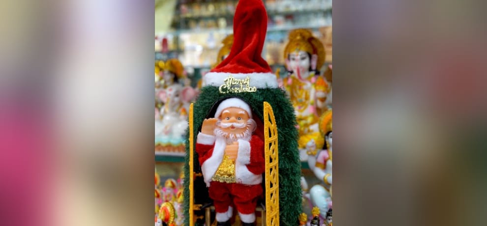 gifts shops decorated for christmas