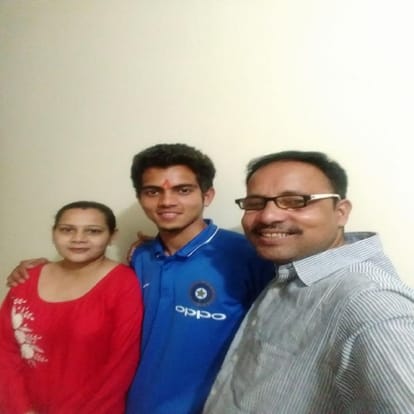 Kamlesh Nagarkoti became a star cricketer in greed of iphone