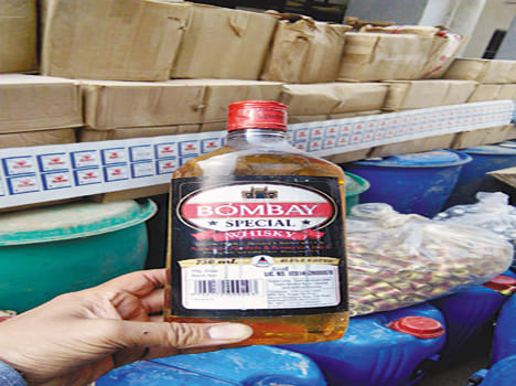 Branded adulterant factory caught police