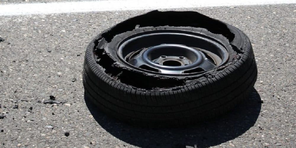 jhunjhunu-one died after tyre burst of a pickup car collided with truck 