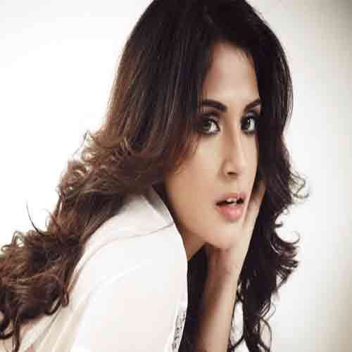 richa chadda fans follwed her in bikes actress got angry
