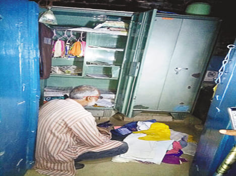 Thieves carrying millions of goods