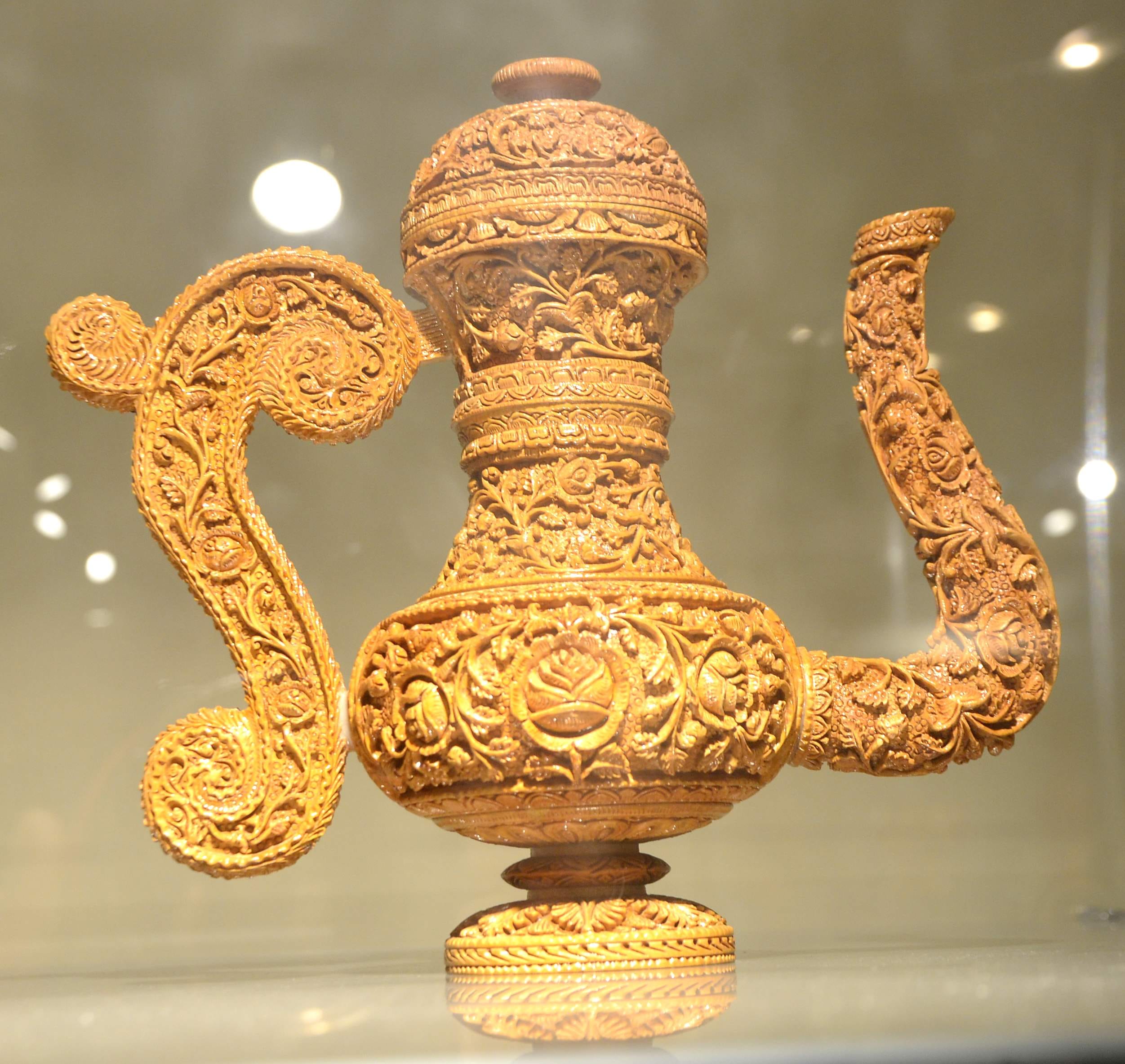 Wood carving exhibition in varanasi