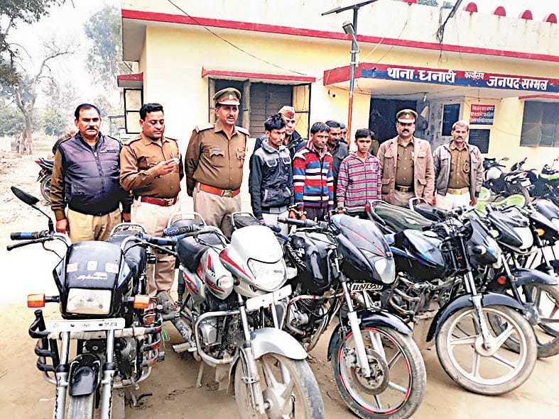 bike chor giroh ka pardafaash, theen giraftaar