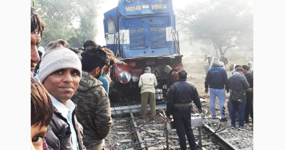 Canter collide with Superfast train near mahendragarh 
