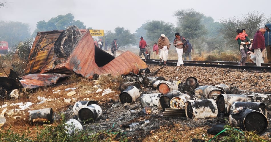 Canter collide with Superfast train near mahendragarh 