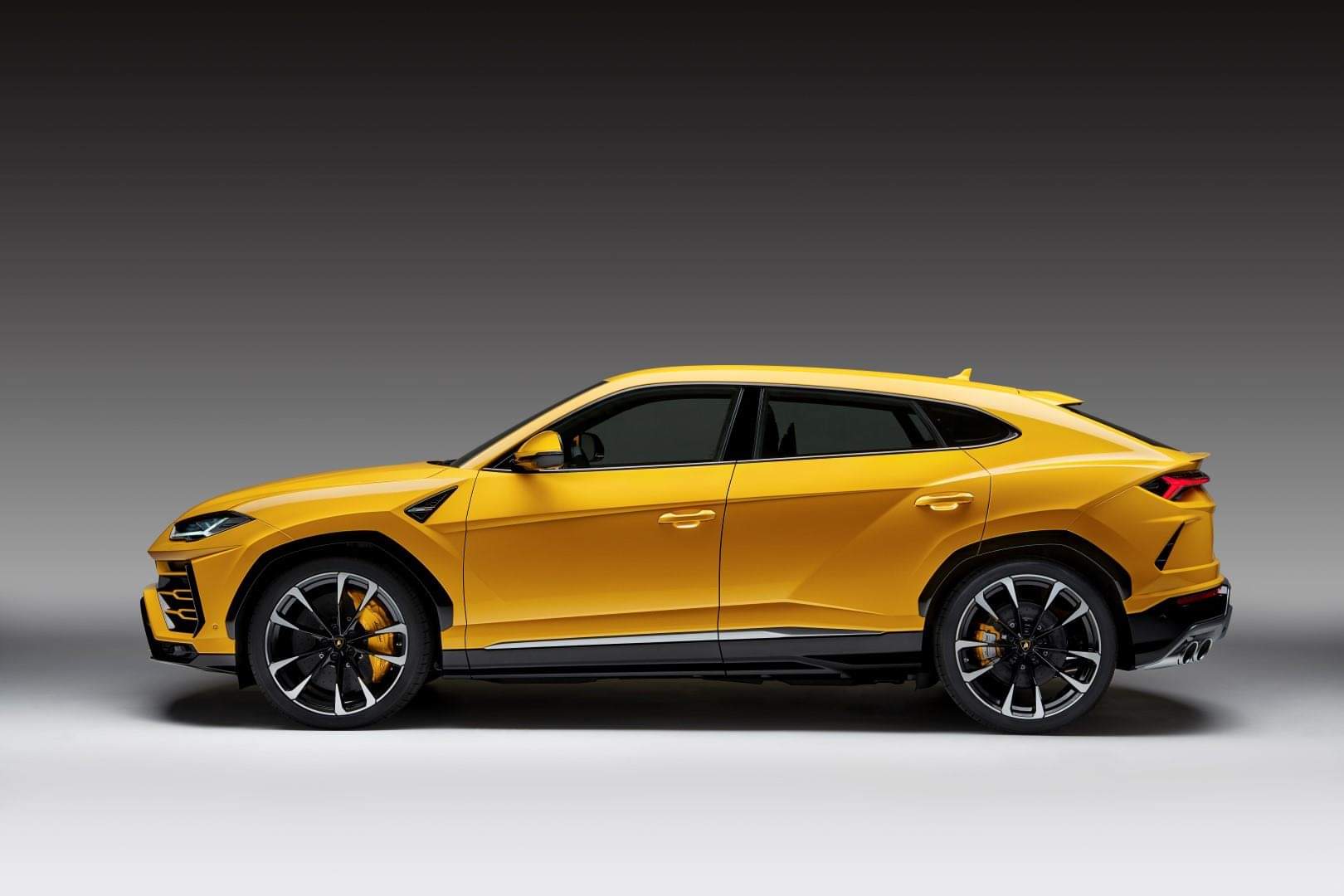 Lamborghini Urus: World Fastest SUV launched in India at rupees 3 Crore