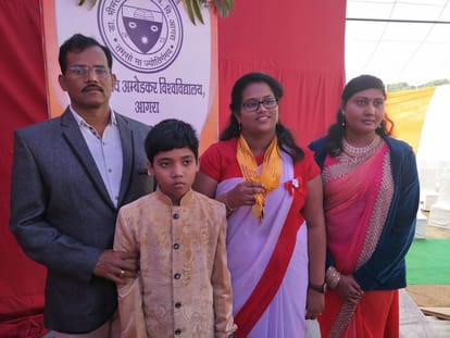telangana girl got highest gold medal in agra university convocation