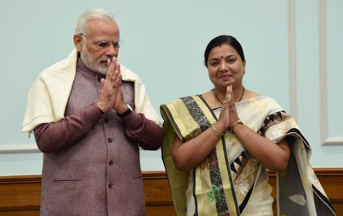 Varanasi Mayor mridula jaiswal met PM narendra modi