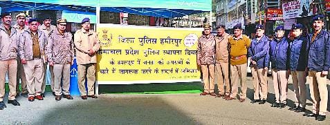 इंटरनेट पर कोई जानकारी न करें साझा : पुलिस
