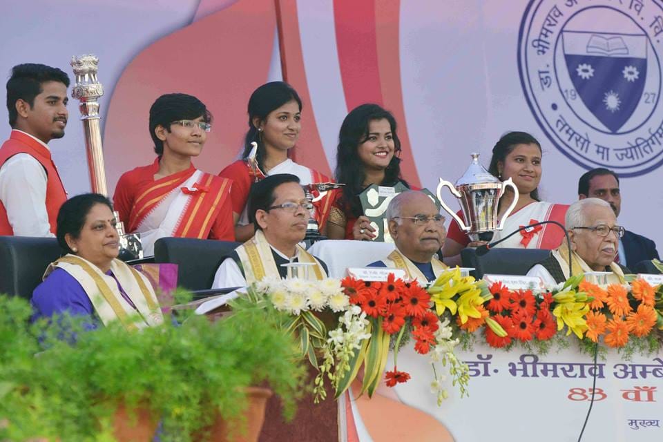 president ramnath kovind in agra university convocation adress student