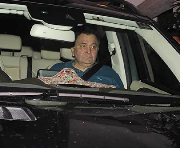 Amitabh Bachchan,Kareena Kapoor, Aishwarya Rai, Kajol reach Shashi Kapoor residence