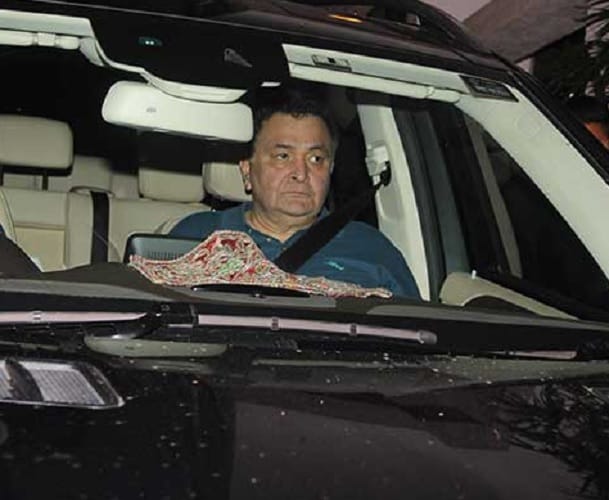 Amitabh Bachchan,Kareena Kapoor, Aishwarya Rai, Kajol reach Shashi Kapoor residence