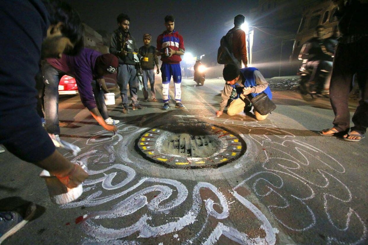 BHU students initiative to protect road holes