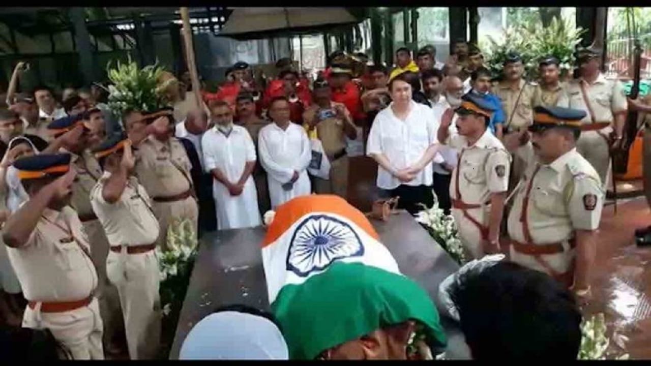 amitabh bachchan and other bollywood stars in shashi kapoor funeral