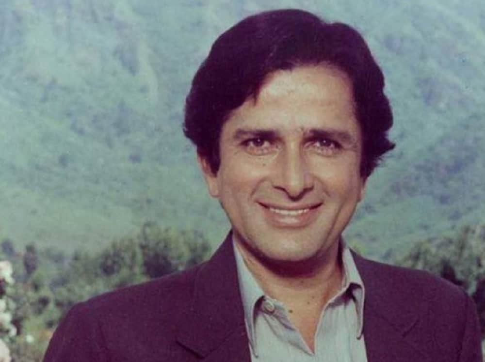 When Shashi Kapoor became the 11th player in the cricket field and won the heart