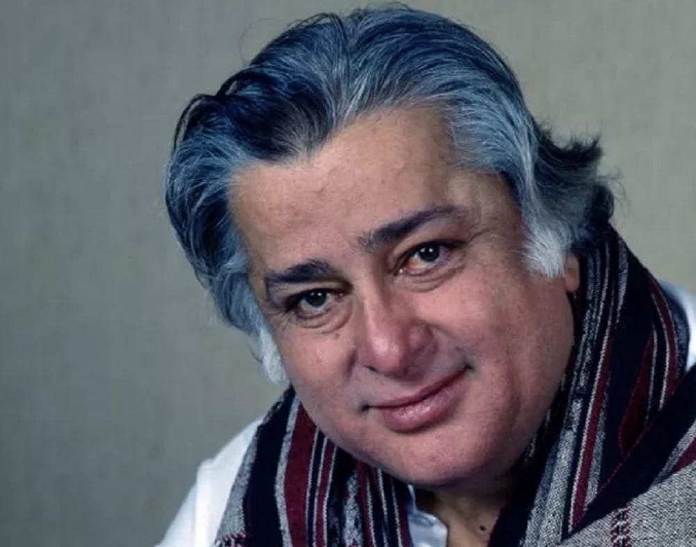 Shashi Kapoor Changing look with time never fade away his beautiful smile
