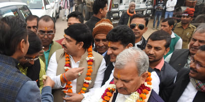 SP state president Naresh slogan "EVM off, Save Democracy"