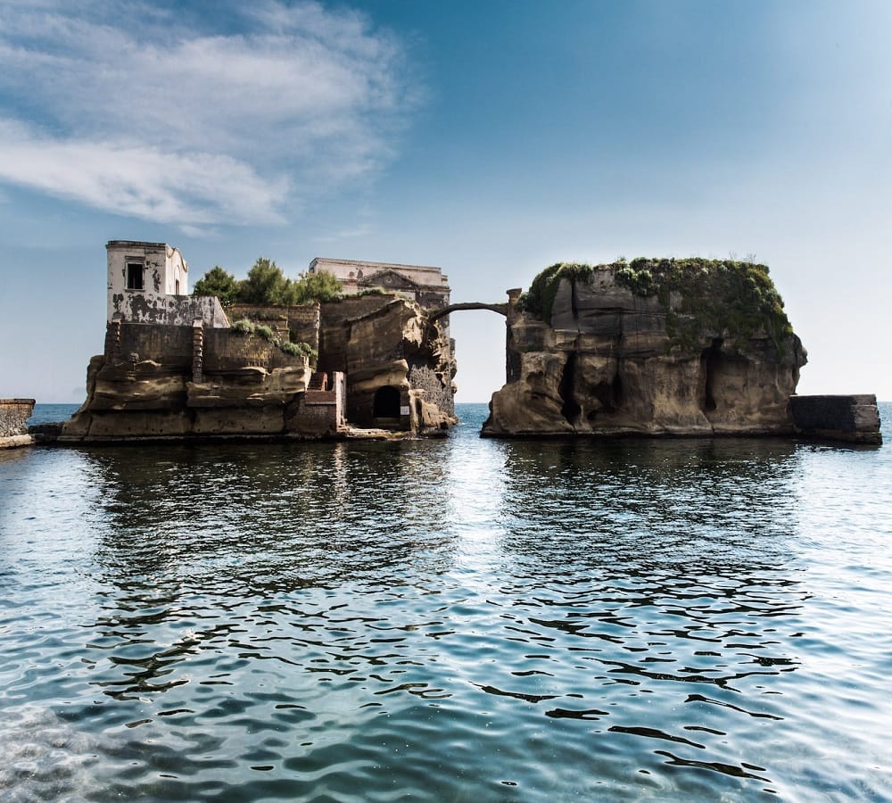 This island is cursed called isola la gaiola