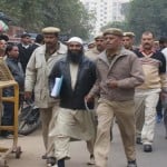 कोर्ट में पेशी के लिए जाते लश्कर के आतंकी