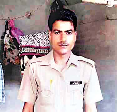 dawat ke bhane bulakar homegard ki hatya