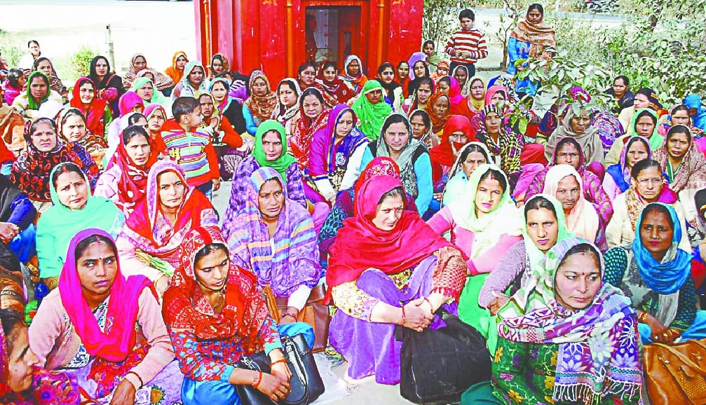 Anganwadi workers going on strike will pay off honorarium