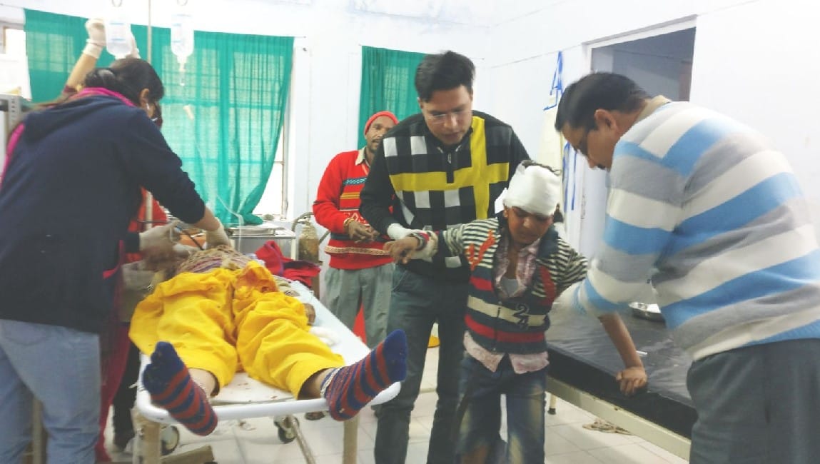 badrinath highway accident rescue photos