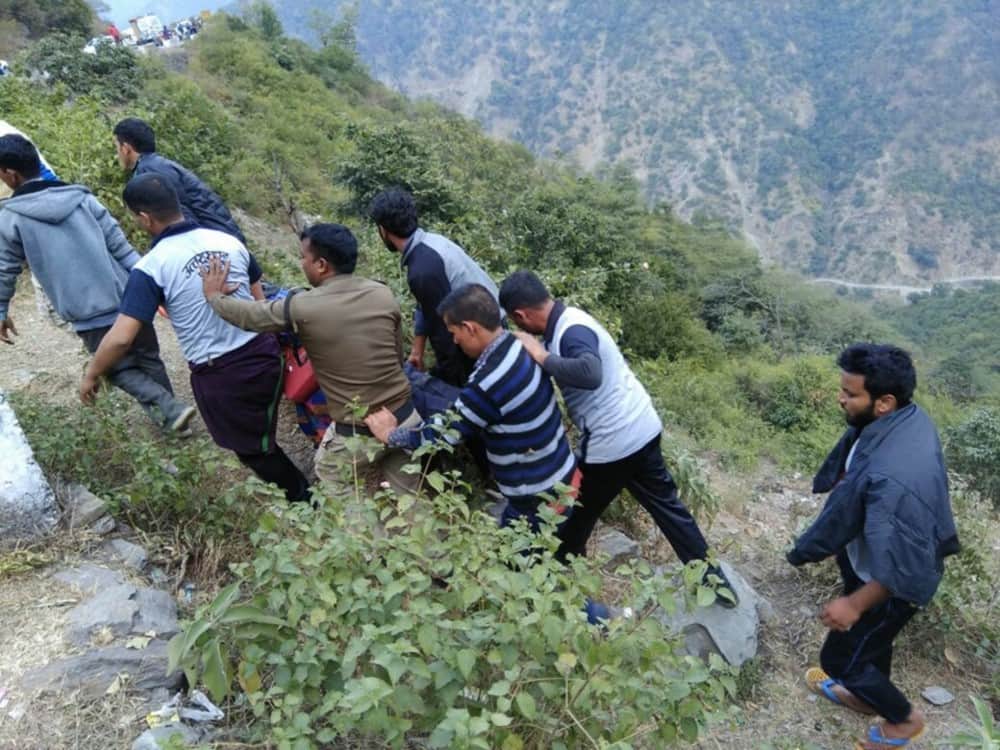 badrinath highway accident rescue photos