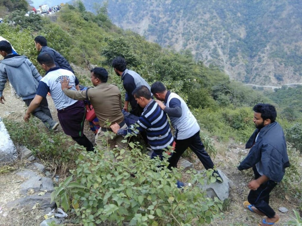 badrinath highway accident rescue photos