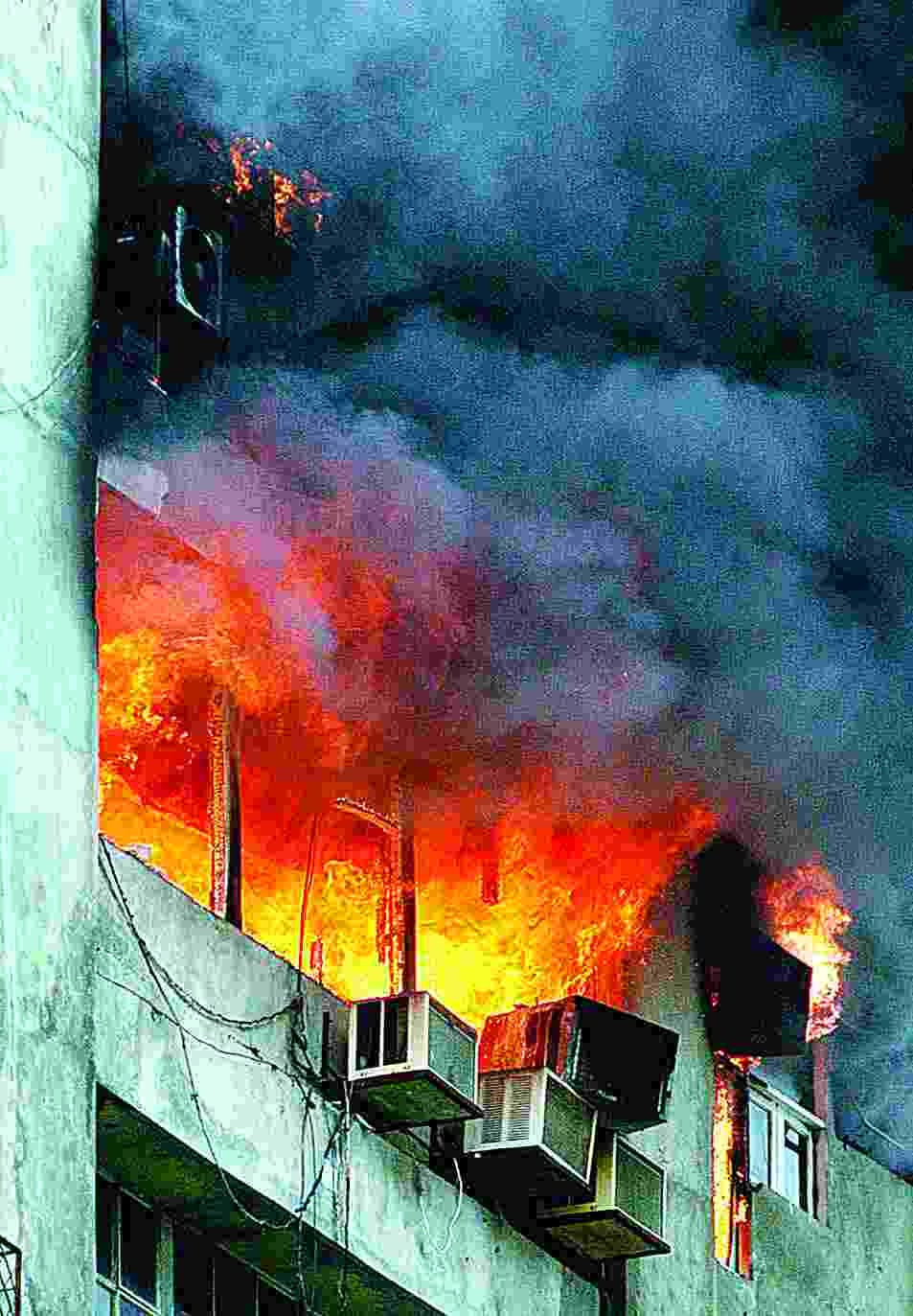 patient setting fire in hospital