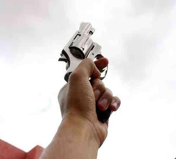  firing injures a teenager, injured