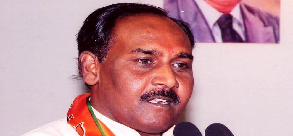 Shivraj government is trapped in confusion due to absconding murder acuused minister lal singh arya