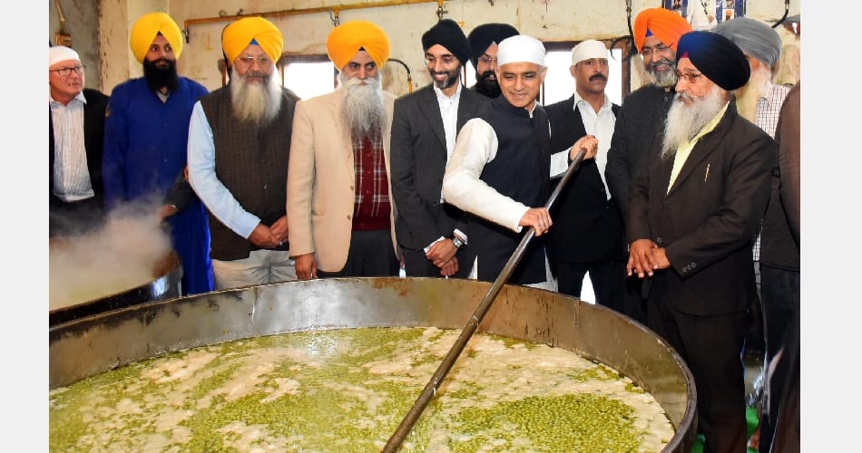 London Mayor Sadiq Khan Visit Golden Temple