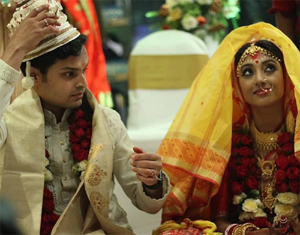 Hate Story fame Paoli Dam gets married with boyfriend Arjun Deb