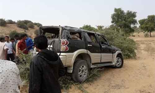 barmer rajasthan 4 people died after scorpio reversal