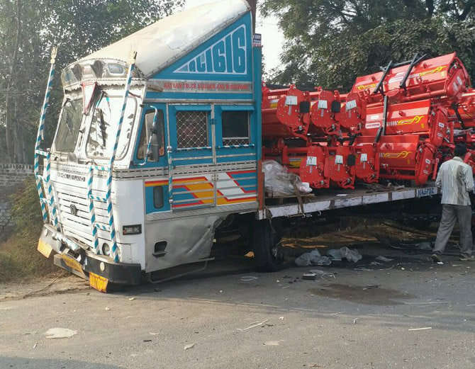 indian army, three soldiers killed in road accident